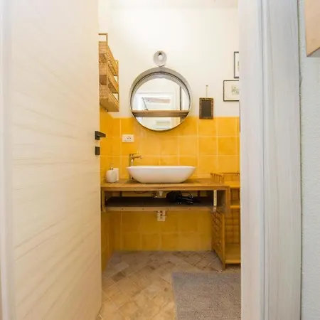 Apartment Andrea Porto Antico Centro Storico Caricamento San Luca *